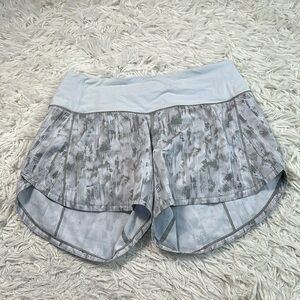 Lululemon Speed Up Short Long *4" Updated Fit City Breeze Alpine White Multi / A